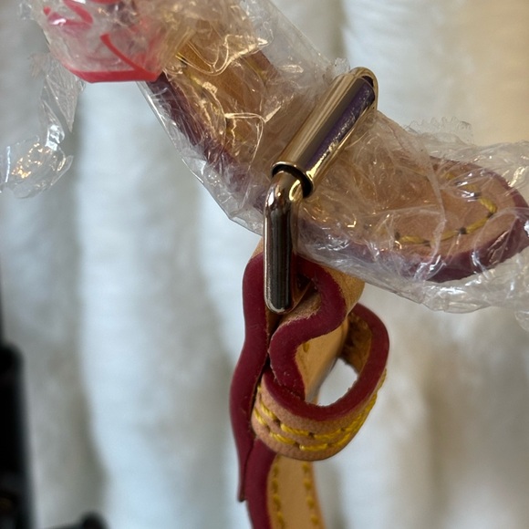 Dooney & Bourke Vibrant Green Crossbody Bag - Picture 3 of 9